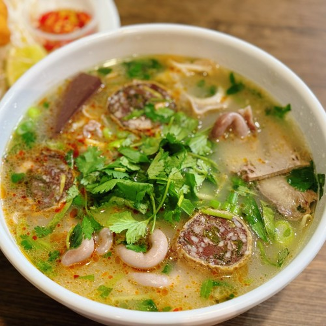 Cháo Lòng | Pork Offal Porridge.