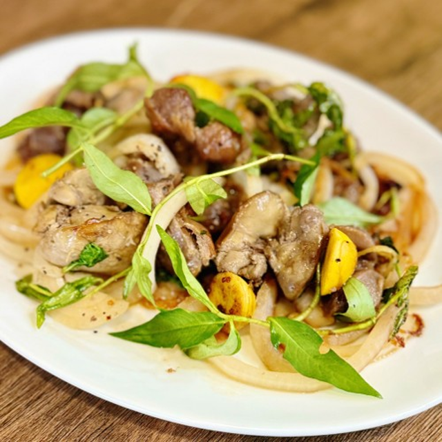 Lòng Gà Xào | Stir-Fried Gizzards.