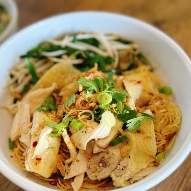 Mì Gà Khô.