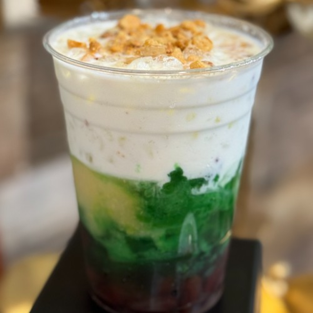 Chè Ba Màu | Three Color Dessert.