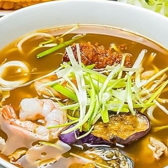 Bún Mắm | Anchovy Seafood Soup.